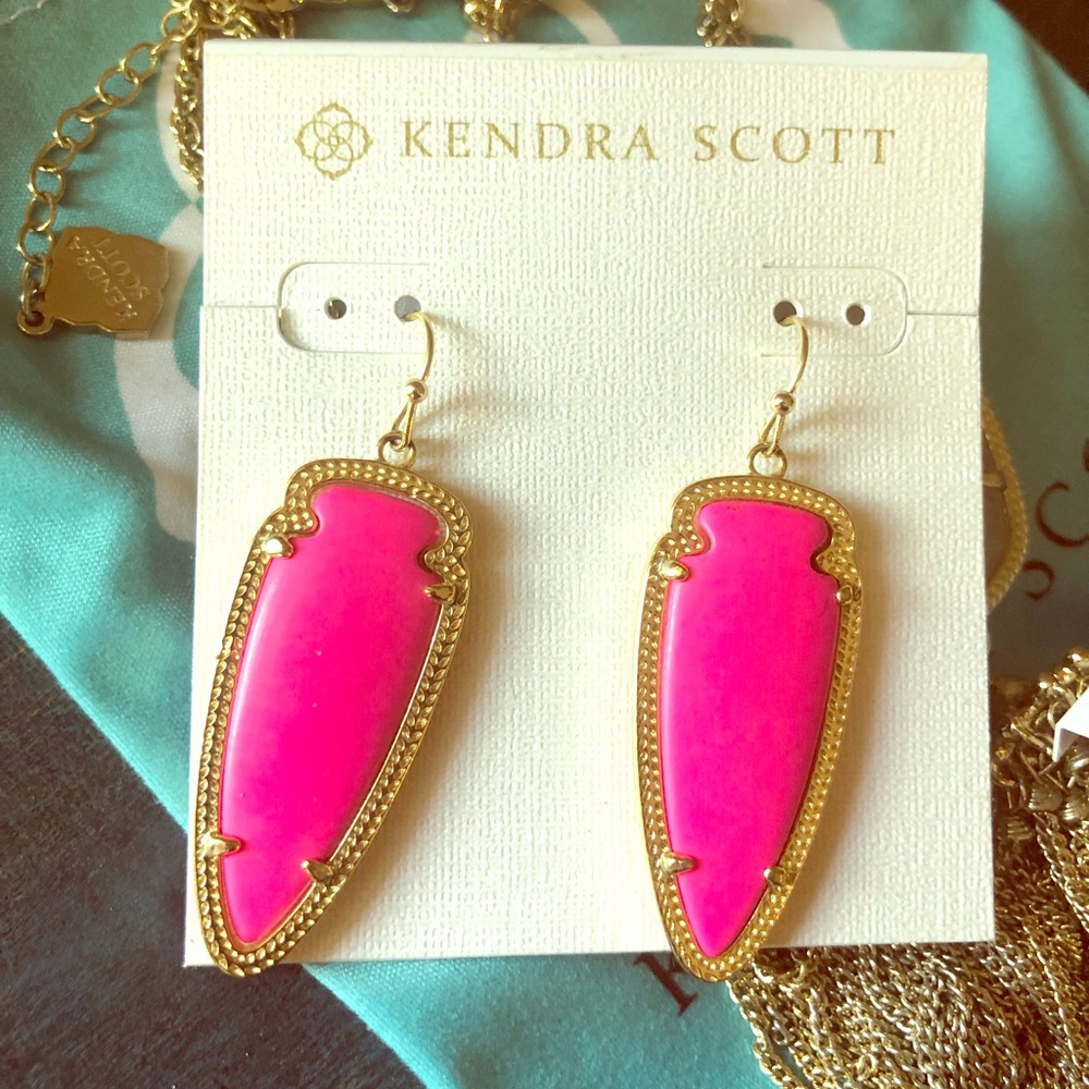 Kendra Scott Sky Neon Pink (RARE DISCONTINUED)
